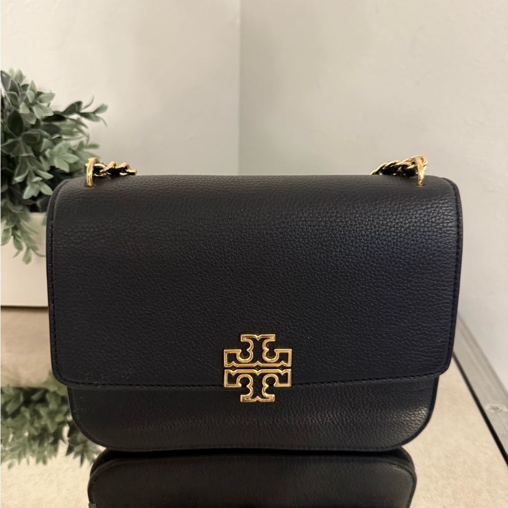 Tory Burch Britten Adjustable Shoulder Bag Leather Crossbody in Black